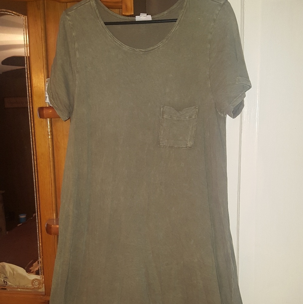 Lularoe M Carly ACID WASH